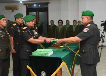 Acara Penyerahan Jabatan dan Tradisi Korps Pindah Satuan Komandan Secapaad Mayjen TNI Abdul Rahman Said