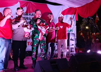 Kapolsek Margahayu Hadiri Panggung Hiburan Warga HUT RI ke-80 di Taman Kopo Indah 2 RW 17 Desa Margahayu Selatan, Wujudkan Kebersamaan dan Kondusifitas Wilayah