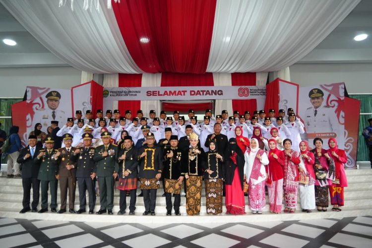 Kapolda Kaltim Hadiri Upacara HUT ke-80 Kemerdekaan RI di Stadion Gelora Kadrie Oening Samarinda