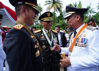 Gelar HUT RI, Pangdam XIV/HSN Hadiri Upacara Peringatan HUT Ke-80 Kemerdekaan RI di Lapangan Rujab Gubernur