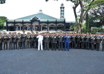 Upacara Peringatan HUT Ke-80 RI di Makodam, Kasdam XIV/Hsn Bacakan Amanat Panglima TNI