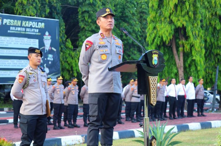 Gelar Apel Pagi, Kapolda Sulsel Tekankan Kesadaran dan Tanggung Jawab Personil