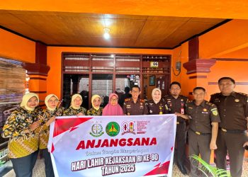 Kegiatan Anjangsana ke rumah-rumah Purnaja dalam rangka Peringatan Hari Lahir Kejaksaan Ke-80 Tahun 2025