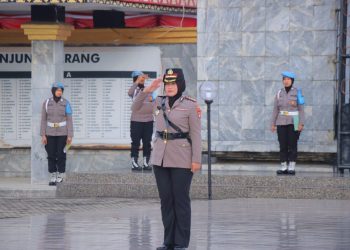 Kabidhumas Polda Lampung Pimpin Ziarah Rombongan Peringati Hari Jadi Ke-77 Polwan RI