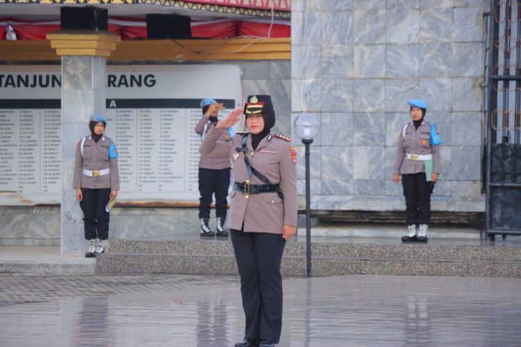 Kabidhumas Polda Lampung Pimpin Ziarah Rombongan Peringati Hari Jadi Ke-77 Polwan RI