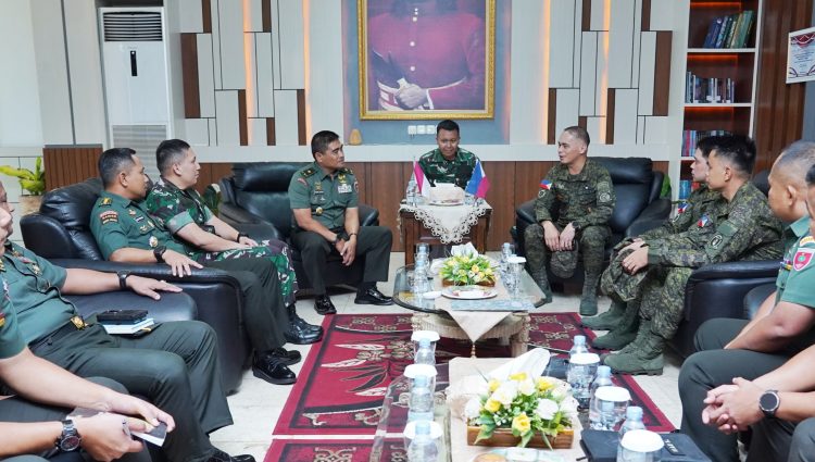 Kasdam XIV/Hasanuddin Terima Kunjungan Tim Senior Officer Visit Programme (SOVP) Philindo Strike V/2025