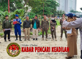 Tindaklanjuti Laporan Masyarakat, Ditpolairud Polda Kaltim bersama DLH Tinjau Pencemaran Limbah Unggas di Kawasan Pesisir Pasar Baru