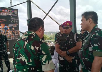 Pangkormar Bersama Kasal Dampingi Menhan RI Dan Panglima TNI Tinjau Latgabma Super Garuda Shield 2025