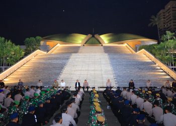Makan Malam Bersama, Kapolri Beri Motivasi Pasukan Pengamanan DPR/MPR RI