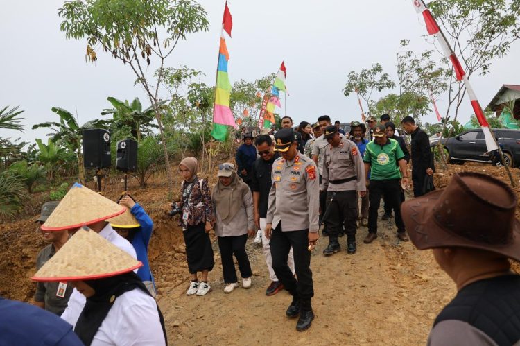 Dukung Program Ketahanan Pangan, Polres PPU Amankan Kunjungan Kerja Gubernur Kaltim di Waru