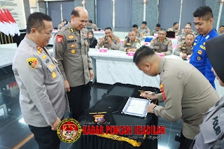 Perkuat Integritas Digital, Polresta Samarinda Gelar Penandatanganan Pakta Integritas Admin dan Operator