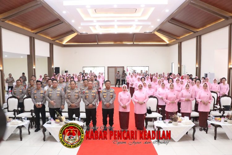 Peringati HKGB 2025, Bhayangkari Daerah Kaltim Gelar Acara Puncak dan Berikan Penghargaan kepada Pengurus Berprestasi