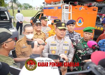 Pimpin Apel Kesiapan Tanggap Darurat Bencana Hidrometeorologi, Kapolda Kaltim: Kesiapsiagaan dan Kolaborasi Jadi Kunci Hadapi Bencana Alam