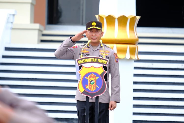 Wakapolda Kaltim Pimpin Apel Pagi, Sampaikan Terima Kasih dan Pamit Jelang Sertijab