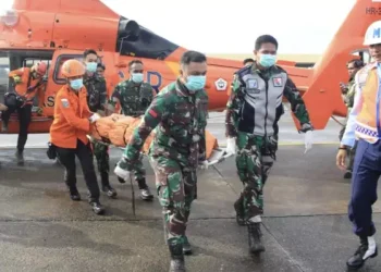 Satu Jenazah Korban Jatuhnya Pesawat ATR 42-500 Berhasil Dievakuasi ke Lanud Sultan Hasanuddin