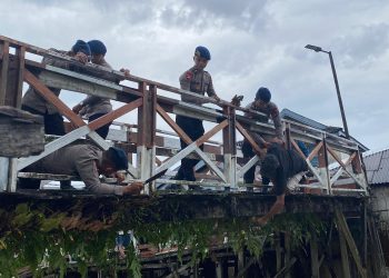 Brimob Polda Kaltim Revitalisasi Jembatan di Damai, Perkuat Akses dan Keselamatan Warga