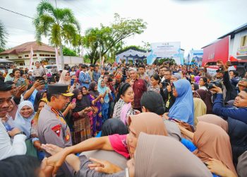Kapolri dan Ketua Komisi IV DPR Tunjukkan Kepedulian bagi Korban Bencana di Tapanuli Tengah