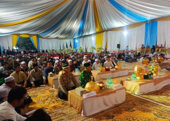 Kapolsek Sangasanga Hadiri Bukber Bersama Ribuan Warga Pendingin
