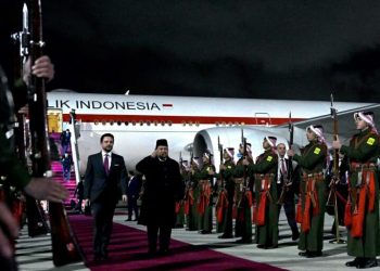 Disambut Jet Tempur & Putra Mahkota, Presiden Prabowo Mendarat di Amman