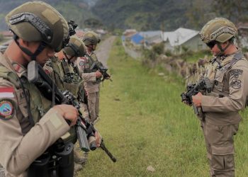 Satgas Damai Cartenz Intensifkan Patroli di Sinak, Tegaskan Komitmen Polri Jaga Keamanan Warga