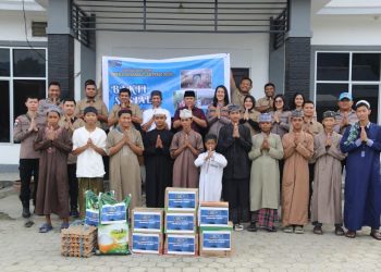 Satgas Operasi Damai Cartenz Salurkan Bantuan Sosial untuk Santri dan Anak Panti di Jayapura