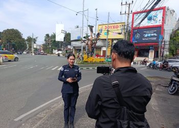 Live Report Satgas Humas Operasi Ketupat Mahakam 2026 Pantau Arus Lalu Lintas di TL Beruang Madu Balikpapan