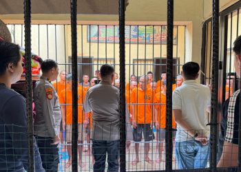Aparat Kepolisian Resor Wajo melakukan pengecekan dan pemeriksaan rutin ruang tahanan.