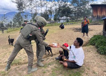 Patroli Dialogis Satgas Damai Cartenz di Ilaga, Perkuat Keamanan dan Kedekatan dengan Warga
