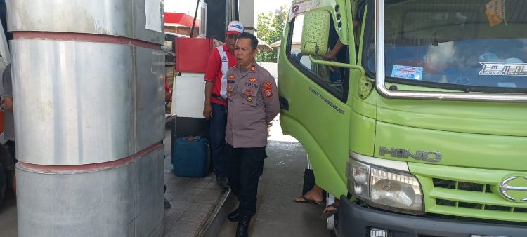 Polsek Pammana Sikat Potensi Kekacauan BBM, SPBU Ulugalung Dipantau Ketat