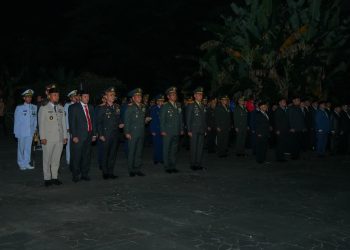 Gubernur Sulsel Ikuti Apel Kehormatan Renungan Suci di TMP Panaikang Bersama Forkopimda