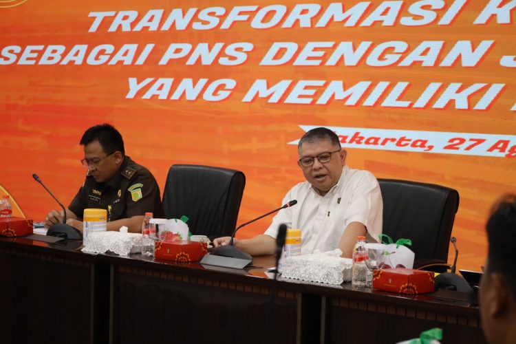 Dukung Penyusunan RPP Manajemen Kepegawaian Jaksa, Kejaksaan RI Gelar Webinar Transformasi Kepegawaian Jaksa