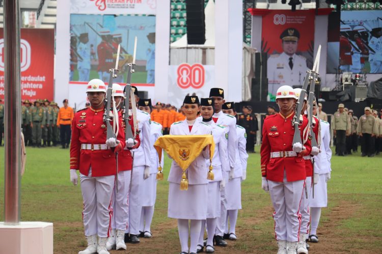 Upacara Penurunan Bendera HUT ke-80 RI, Wagub Seno Aji Apresiasi Paskibraka Kaltim Tampil Disiplin