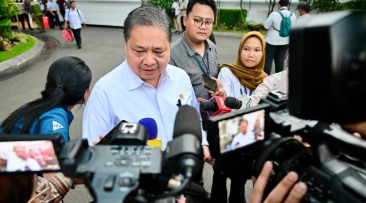 Presiden Prabowo Pimpin Rapat Terbatas, Bahas Stabilitas dan Stimulus Ekonomi