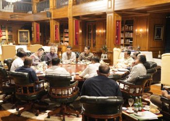 Presiden Prabowo Instruksikan Prototipe Listrik Pedesaan Tenaga Surya dan Bahas Giant Sea Wall di Hambalang