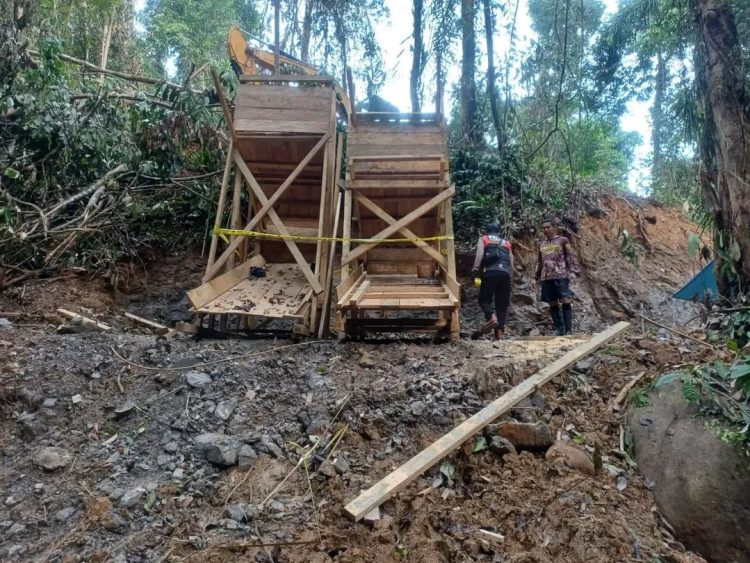 Polsek Tabang Hentikan Tambang Emas Ilegal di Desa Sidomulyo