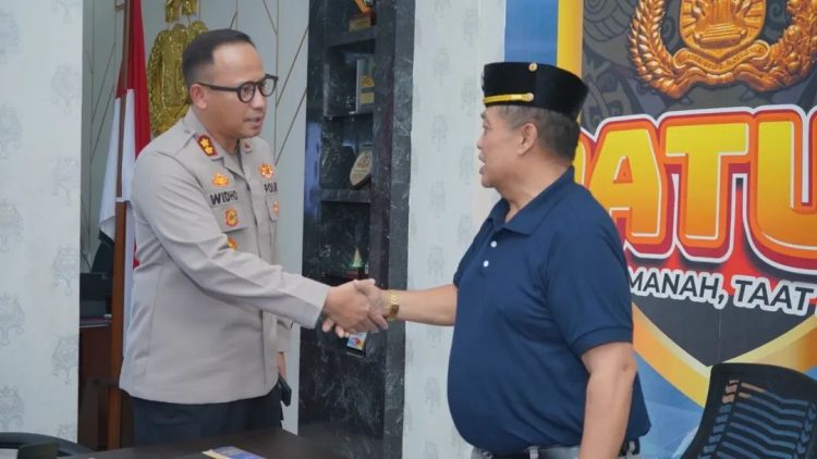 Polres Bontang dan Laskar Kepatihan Kutai Jalin Silaturahmi Perkuat Sinergi Keamanan dan Budaya