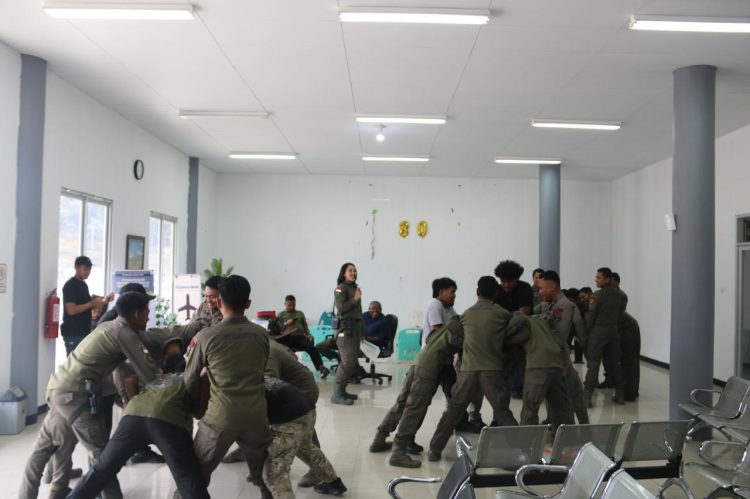 Satgas Ops Damai Cartenz Gelar Support Psikologi dan Pengecekan Kesehatan Personel di Lanny Jaya