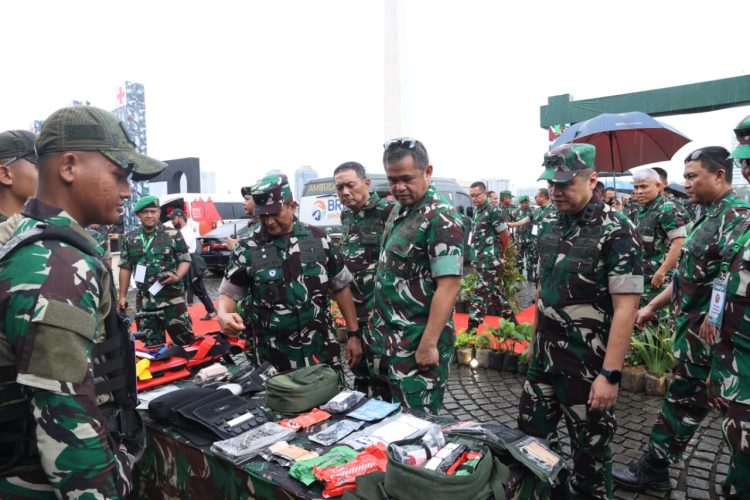 Hari Pertama TNI AD Fair 2025, Stand Rekrutmen Prajurit Jadi Magnet Pangunjung