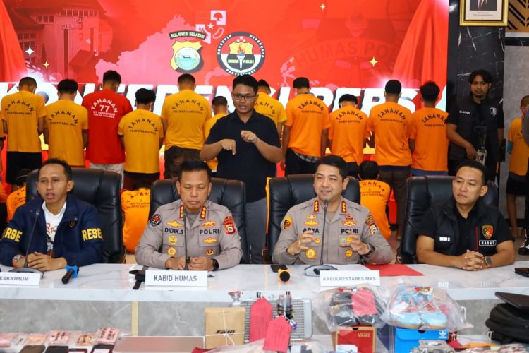 Polda Sulsel Gelar Press Release Kasus Tindak Pidana dalam Aksi Unras di Wilayah Hukum Polda Sulsel, Tetapkan 53 Tersangka