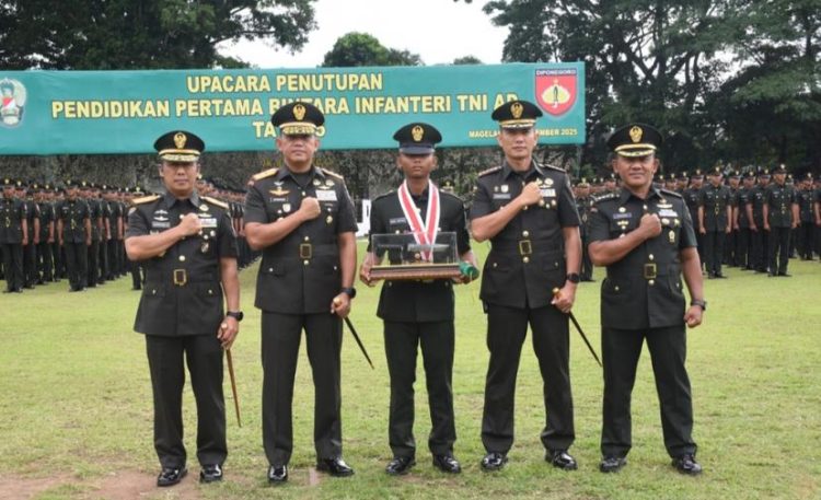 Danrem 072/Pamungkas Hadiri Penutupan Dikmaba Infanteri TNI AD TA 2025