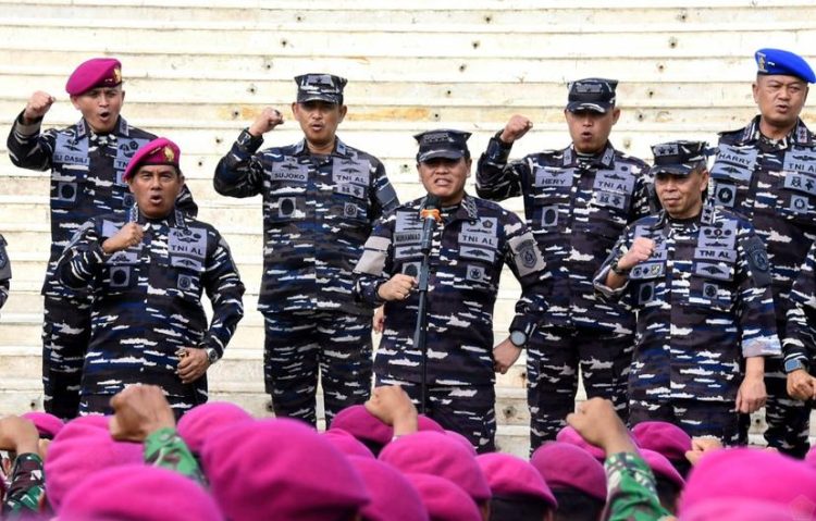 Kasal Bangga: “Jangan Sekali-Sekali Menyakiti Hati Rakyat, Marinir Kebanggaan Bangsa”