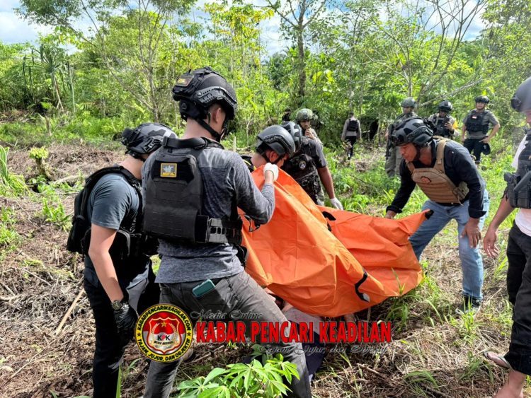 Respon Cepat Penemuan Mayat Pekerja Bangunan di Yahukimo, Satgas Ops Damai Cartenz dan Polres Yahukimo Lakukan Evakuasi