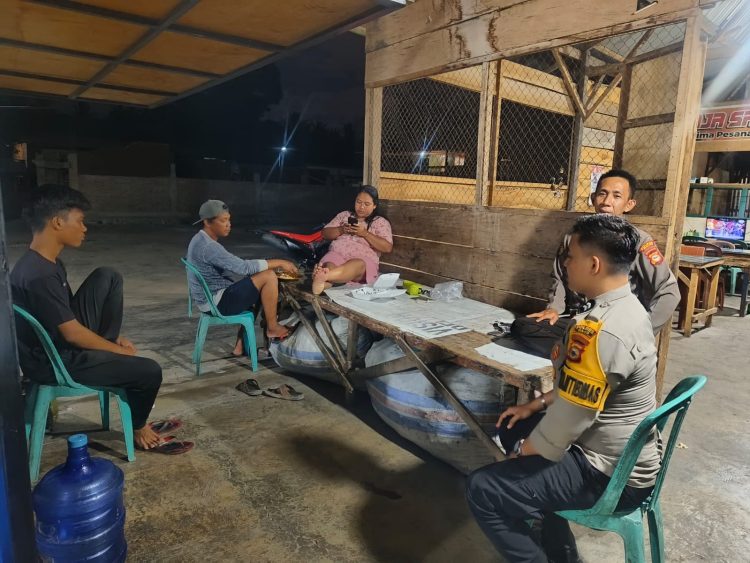 Hadirkan Rasa Aman, Personel Polsek Belawa Laksanakan Patroli Biru di Wilayah Hukum Polres Wajo.