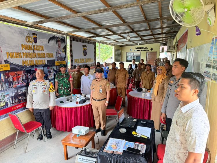 Perkuat Sinergi, Polsek Babulu Gelar Pertemuan Lintas Sektor Jelang Natal 2025 dan Tahun Baru 2026