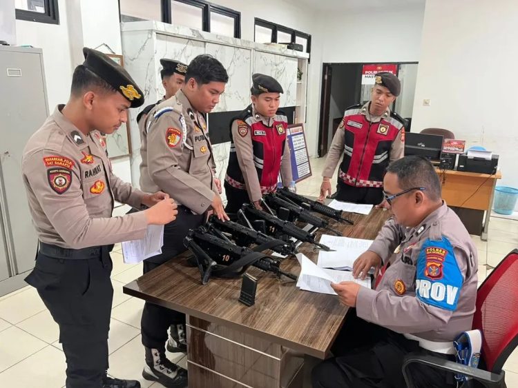 Sipropam Polres Kutai Kartanegara Laksanakan Pemeriksaan Senjata Api Personel Sat Samapta