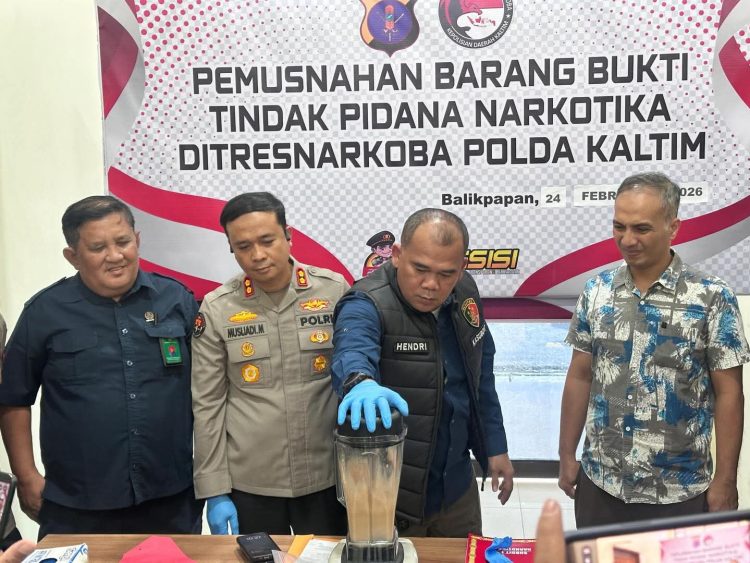 Tak Main-Main! Polda Kaltim Grebek ABH Bawa Ekstasi, Barang Bukti Dimusnahkan Langsung