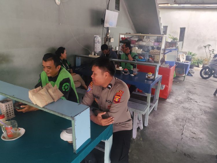 Ditbinmas Polda Kaltim Perkuat Kedekatan dengan Driver Ojol Lewat Ngopi Bareng di Balikpapan