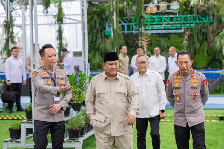 Presiden Prabowo Anugerahkan Bintang Jasa dan Satyalancana Wira Karya kepada Penggerak MBG dan SPPG Polri