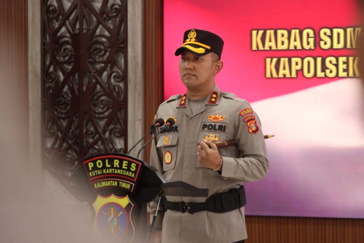 Sertijab Pejabat Utama dan Kapolsek, Polres Kutai Kartanegara Tekankan Semangat Baru Pelayanan