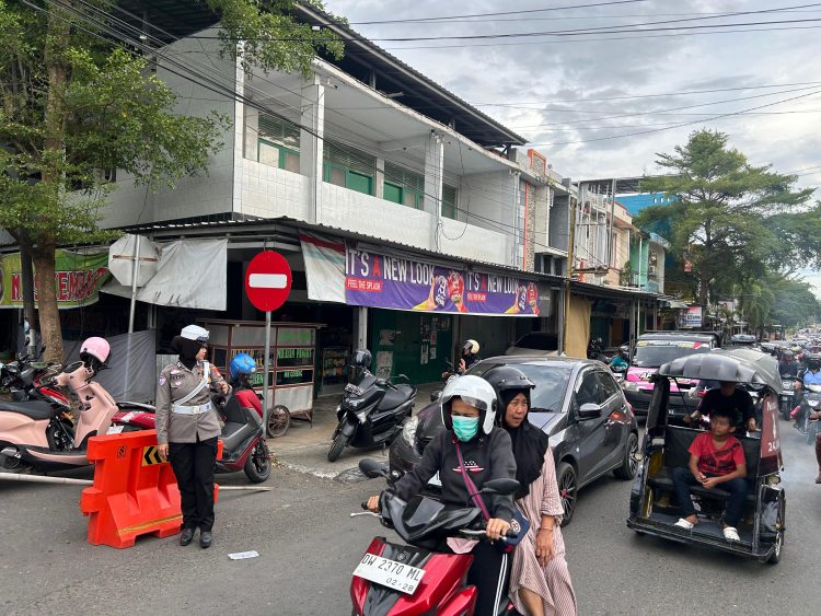 Sat Lantas Polres Wajo Intensifkan Pengaturan Sore, Kelancaran Arus di Sengkang Jadi Prioritas